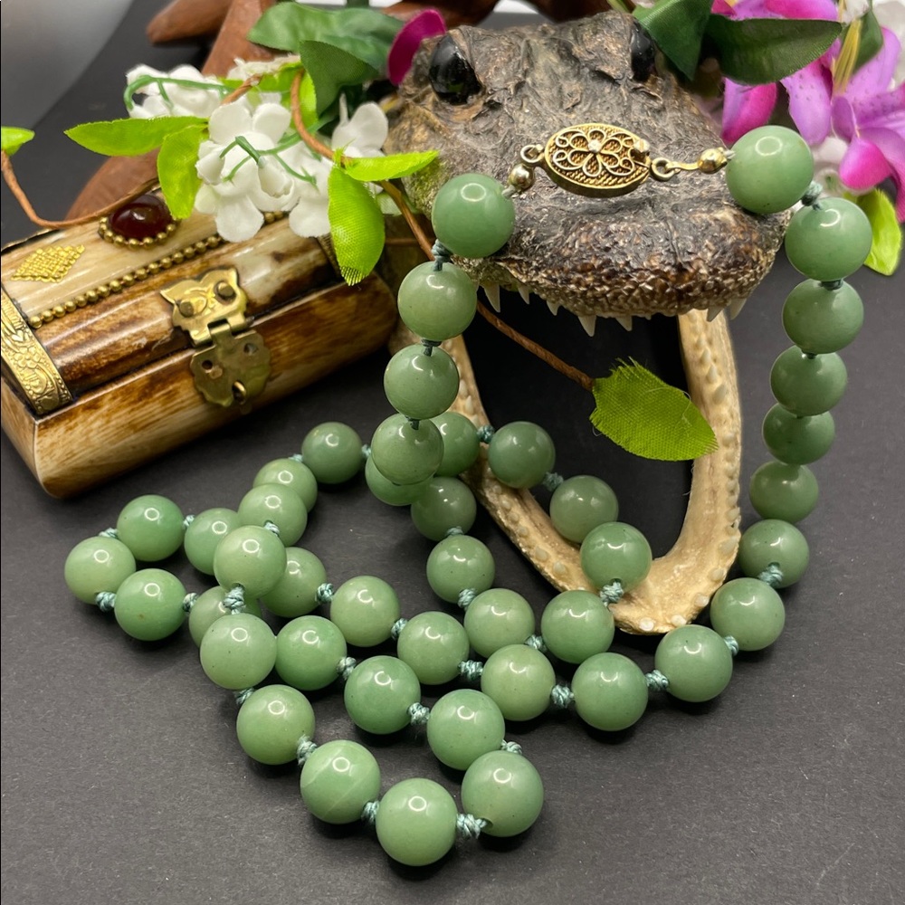 Jade beaded necklace vintage A53 🔥